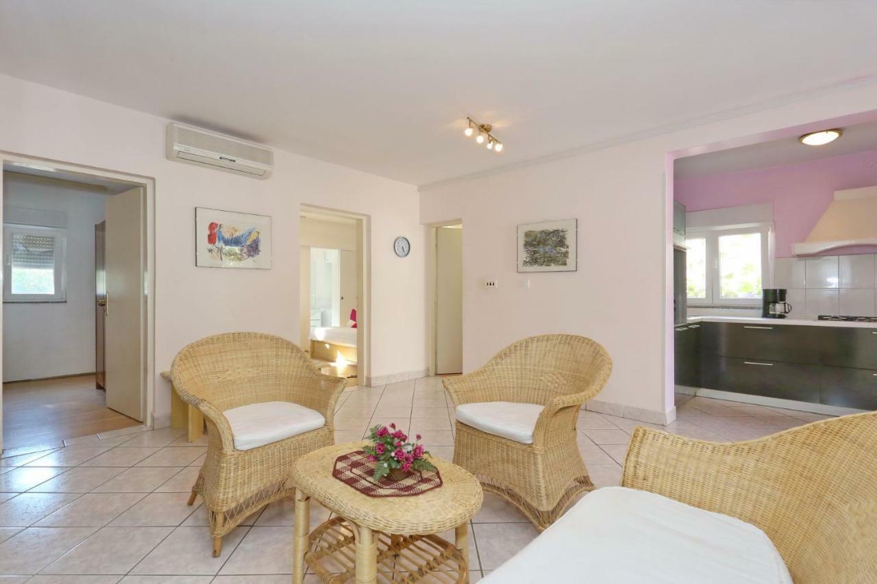ויר Villa Neyla מראה חיצוני תמונה