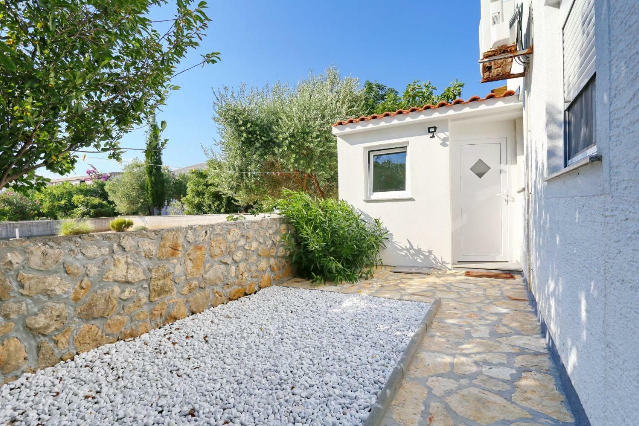 ויר Villa Neyla מראה חיצוני תמונה